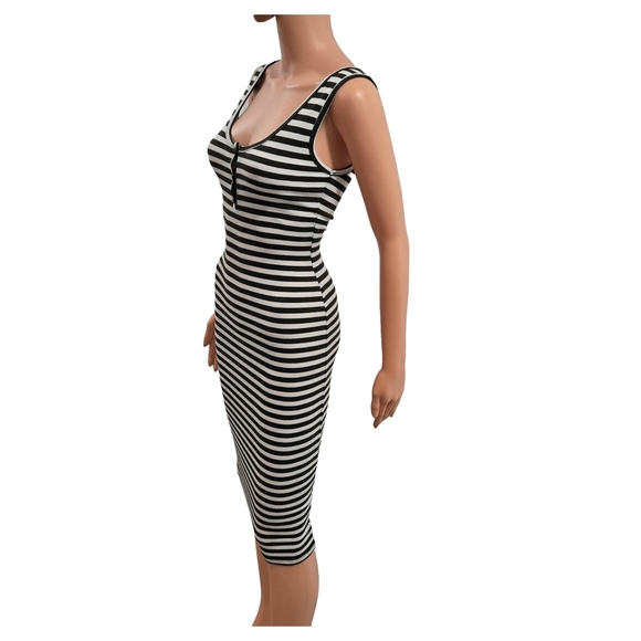 Heart Hips Striped Knit Dress - Picture 2 of 7